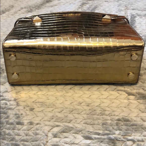 COPY - Smoke free home. NWT. - Picture 5 of 5